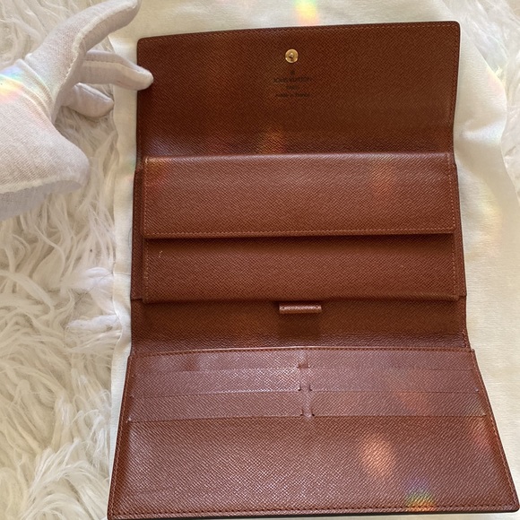 Authentic Louis Vuitton International Wallet monogram - Picture 2 of 11